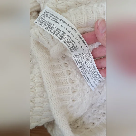 Cozy Cream/White Sweater - Picture 5 of 6